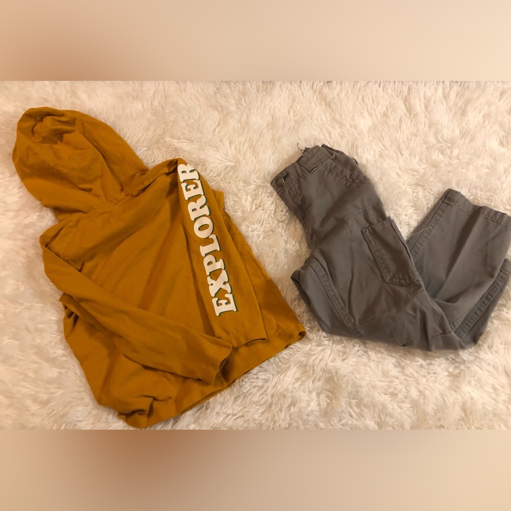 Super cute boys 2 piece outfit size 4